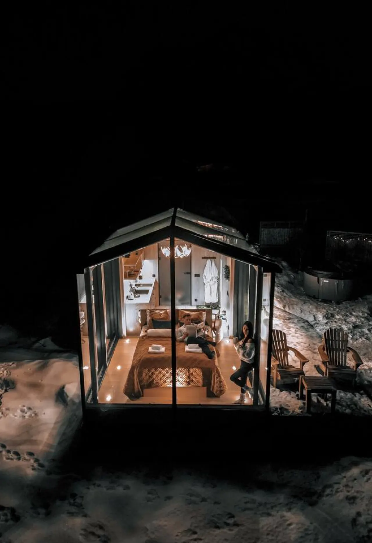 High 5 Glass roof cabin WonderInn Arctic 12