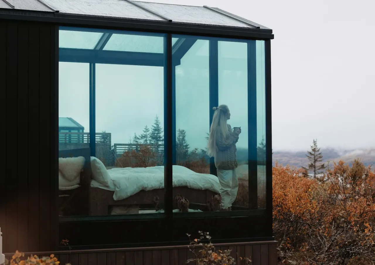 High 5 Glass roof cabin WonderInn Arctic 13