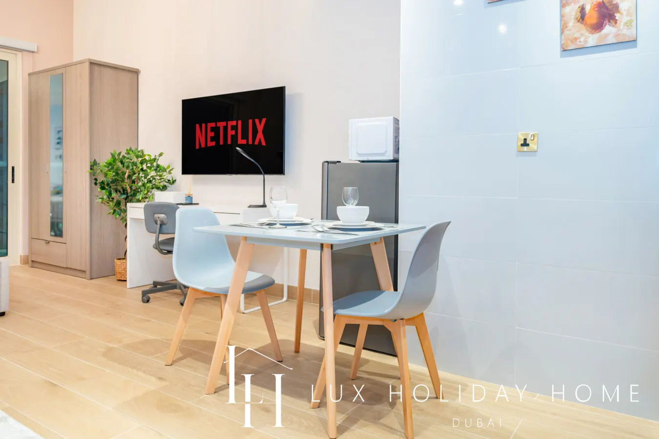LUX | The Marina View Suite 2 — photo 3