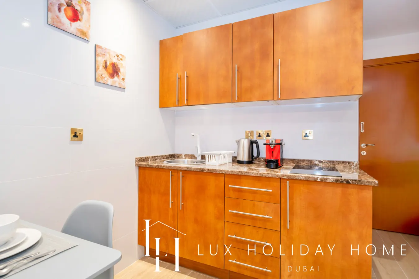 LUX The Marina View Suite 2 8