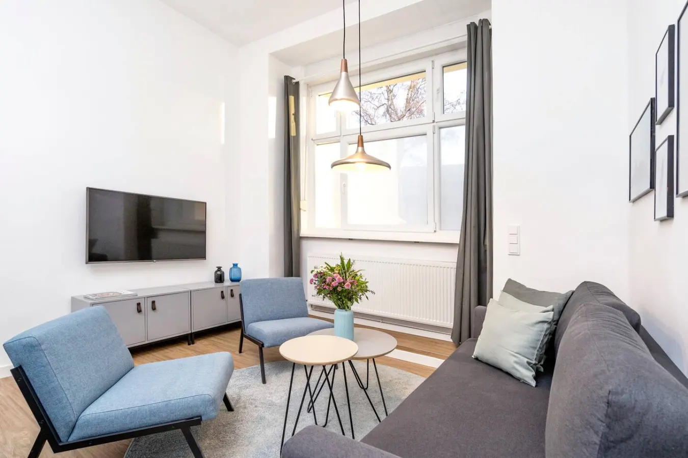 3-Bedroom Apartment (90sqm) with Terrace & Garden 6