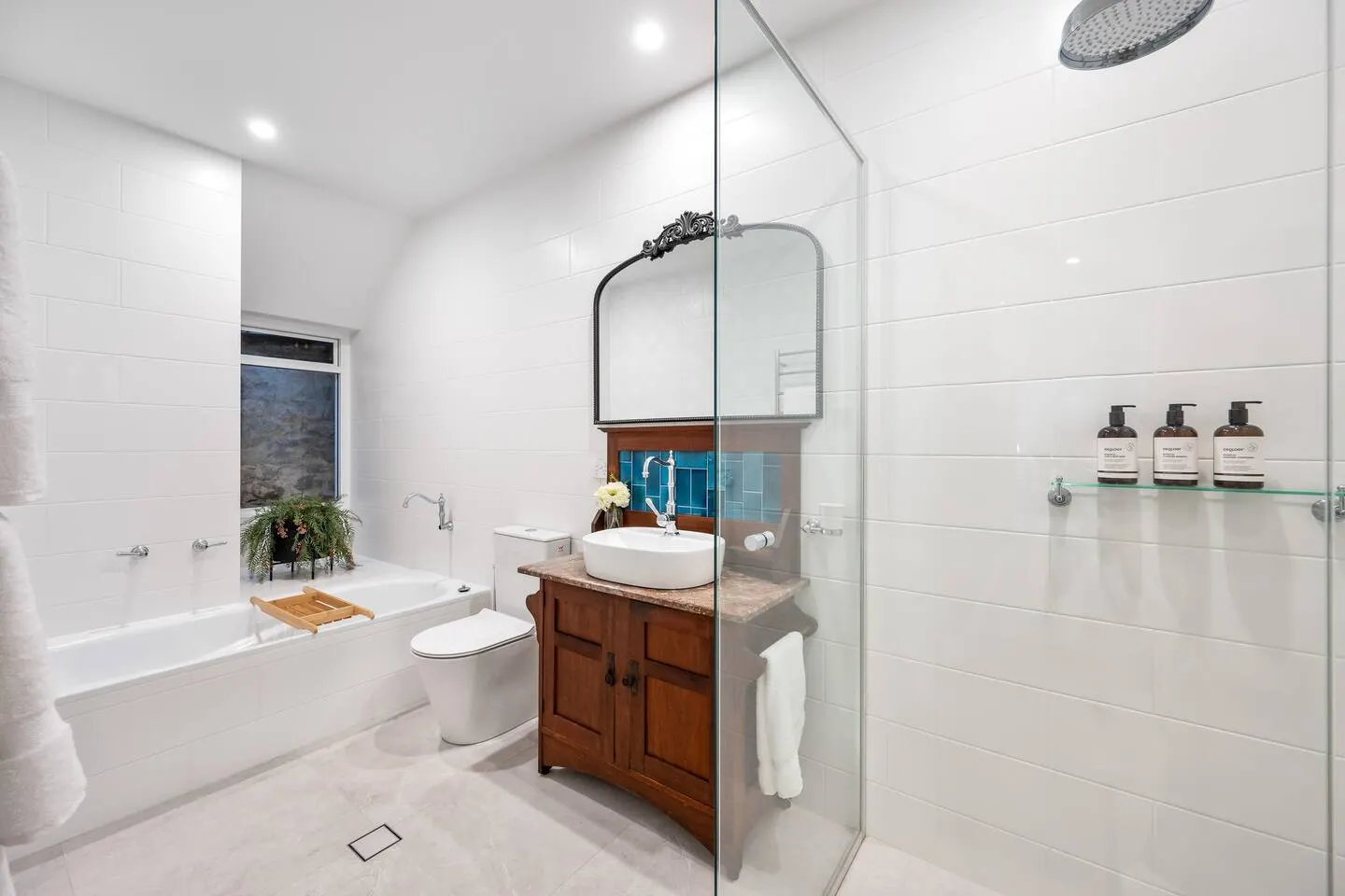 Macquarie House -Free Parking -Beachside -Luxury 16
