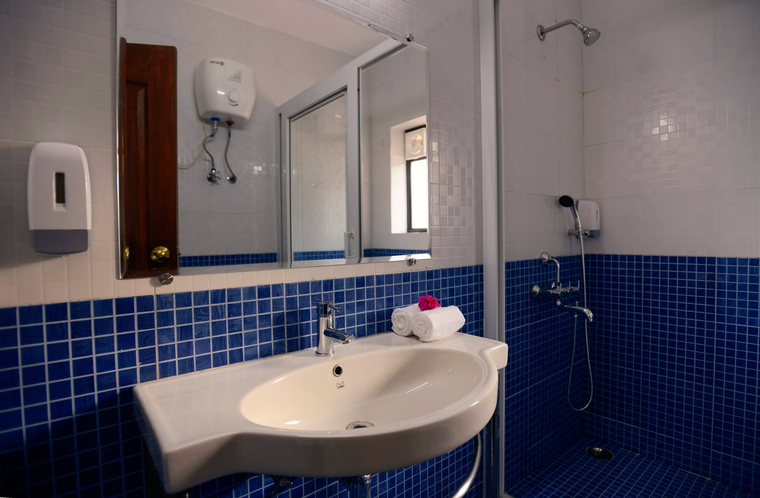 Treehouse Blue Villa 1, Cook, Brkfast, Pool & WiFi 20