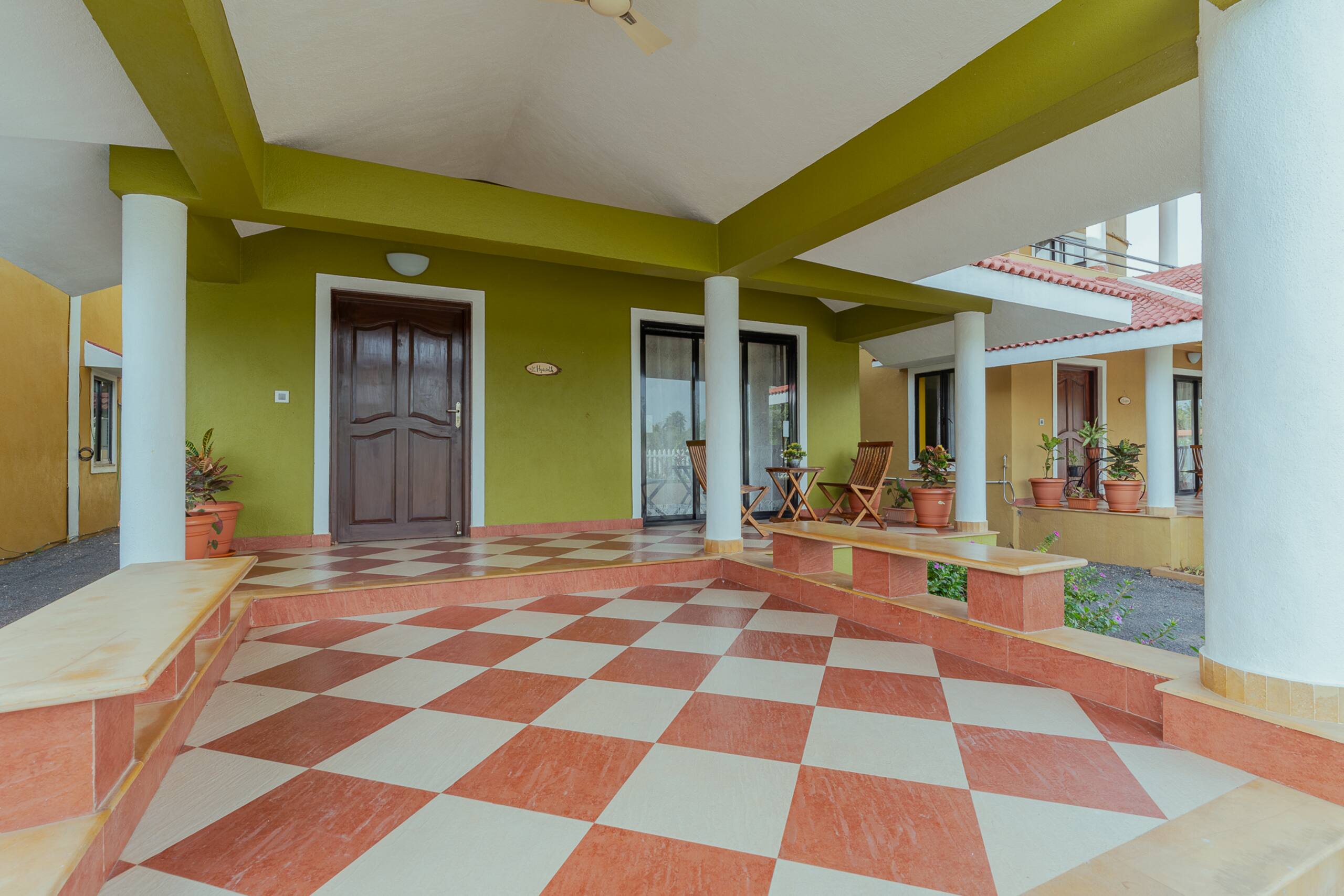 Treehouse Blue Villa 1, Cook, Brkfast, Pool & WiFi 21