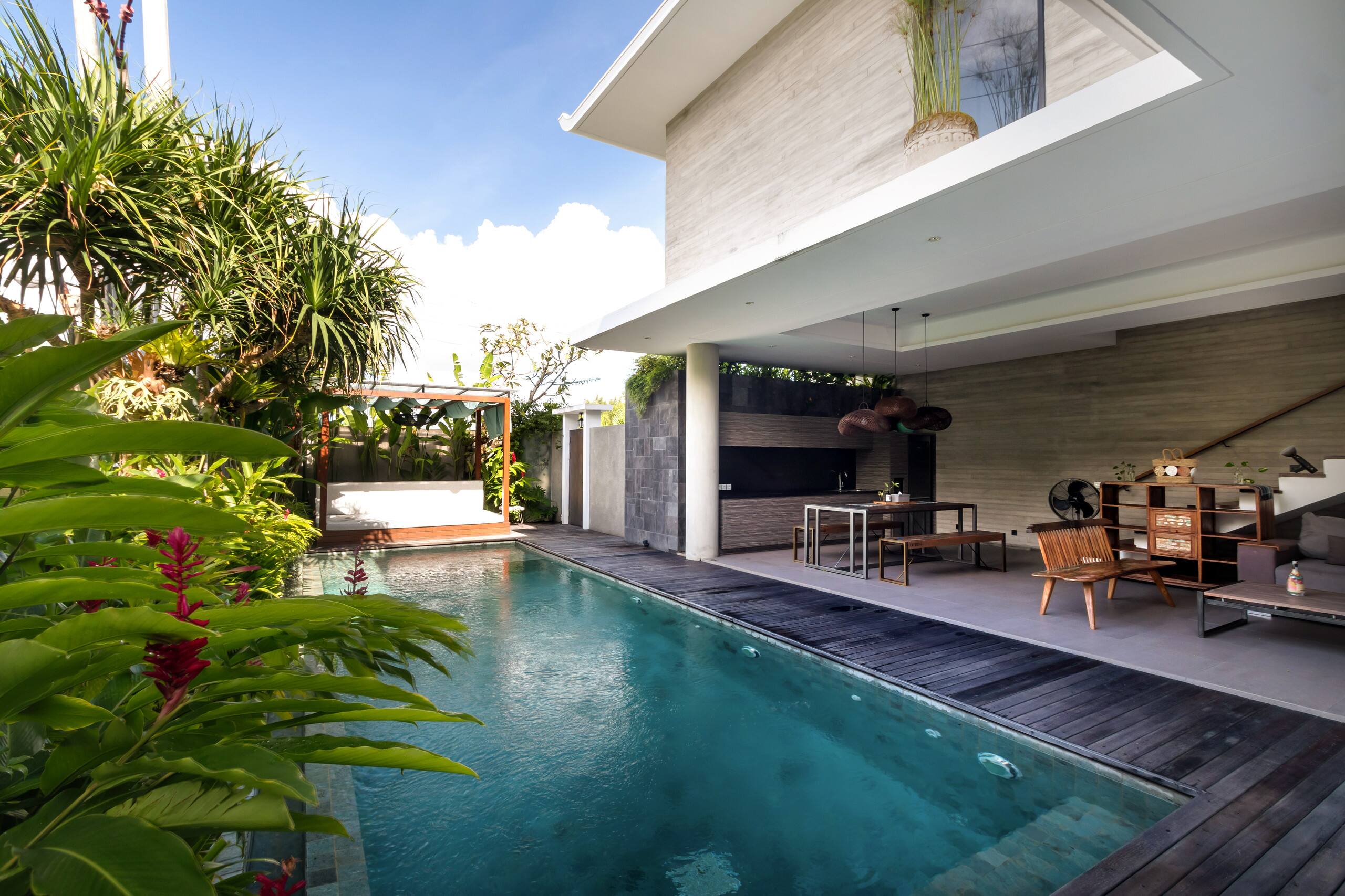 Homey 2BR • Free Breakfast • Walk to Cafés &Beach 26