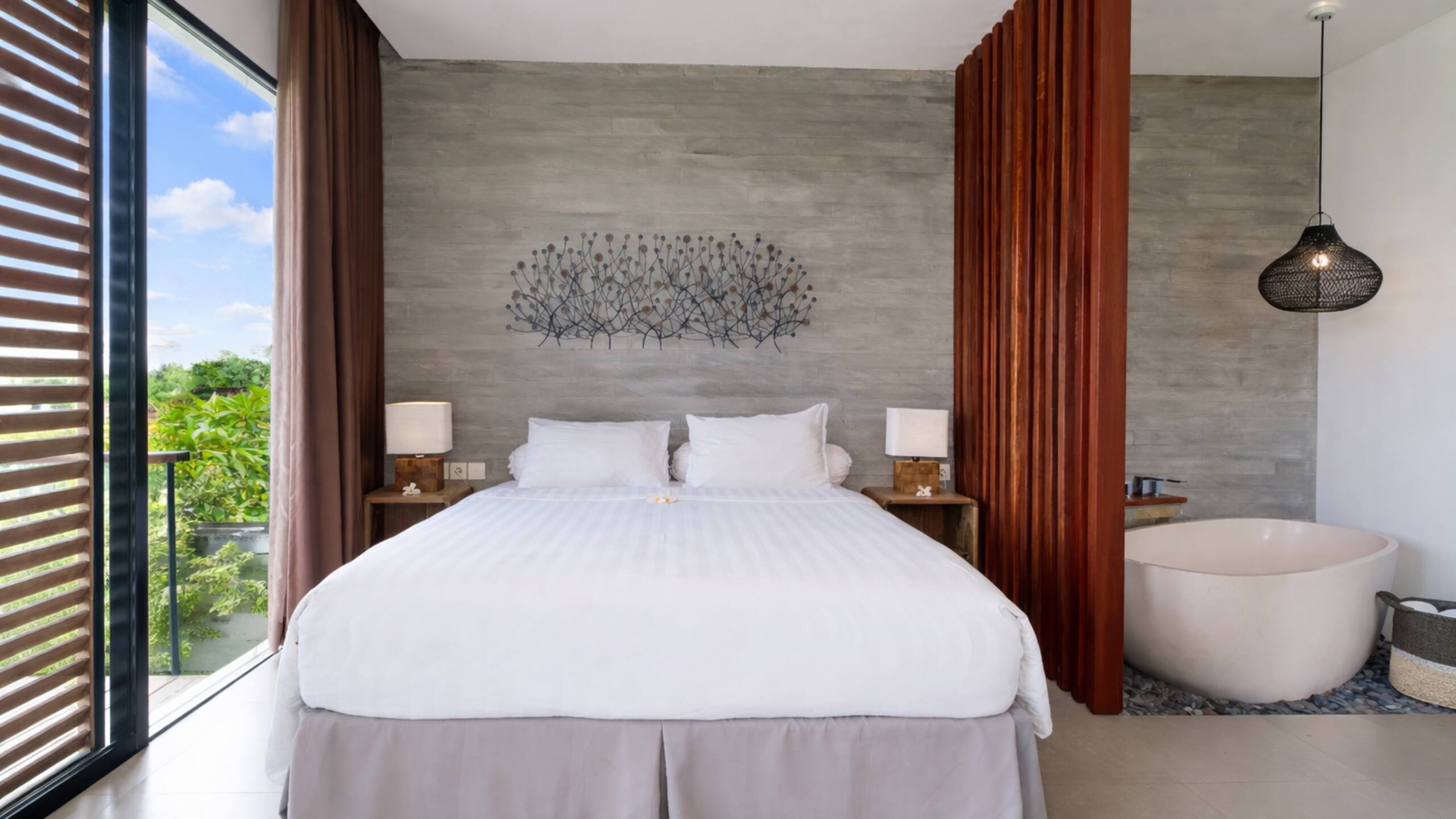 Homey 2BR • Free Breakfast • Walk to Cafés &Beach 14