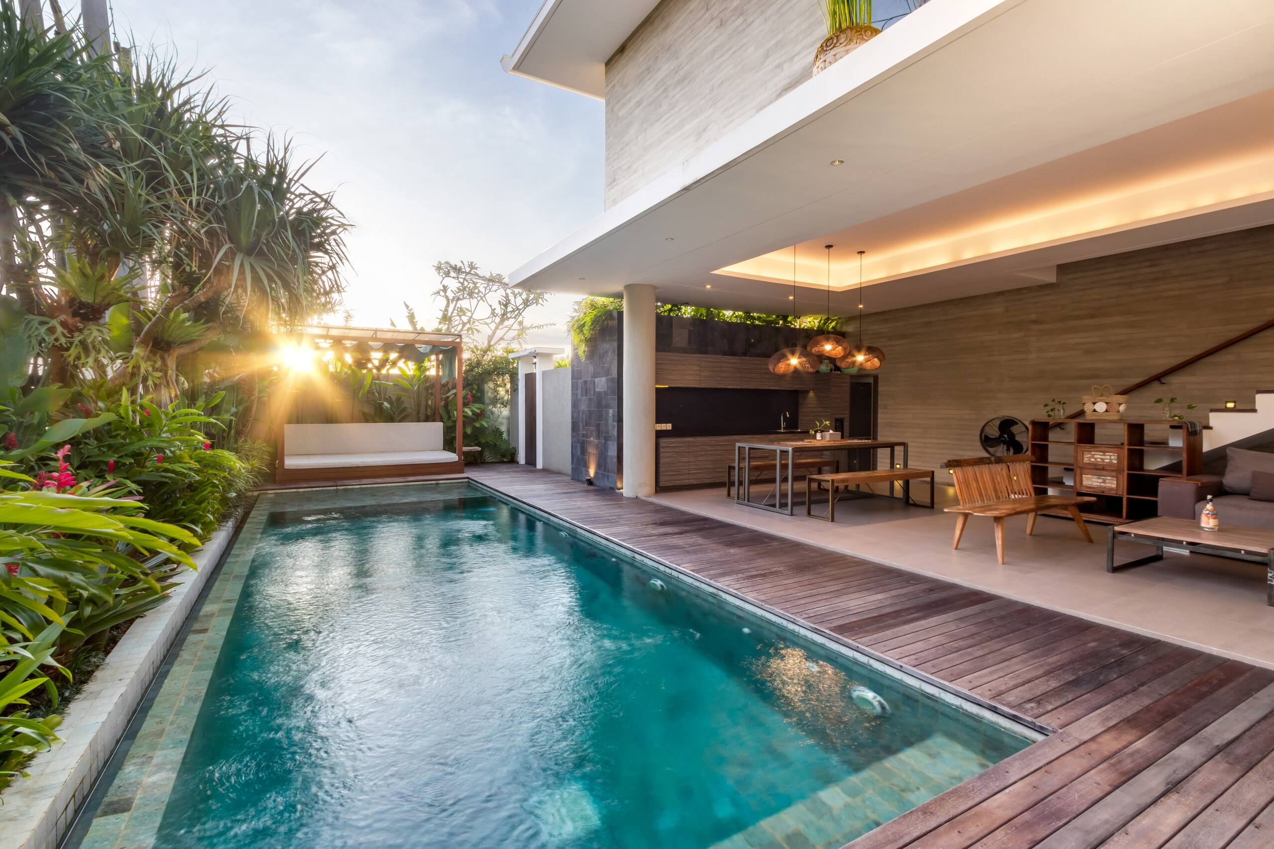 Homey 2BR • Free Breakfast • Walk to Cafés &Beach 27
