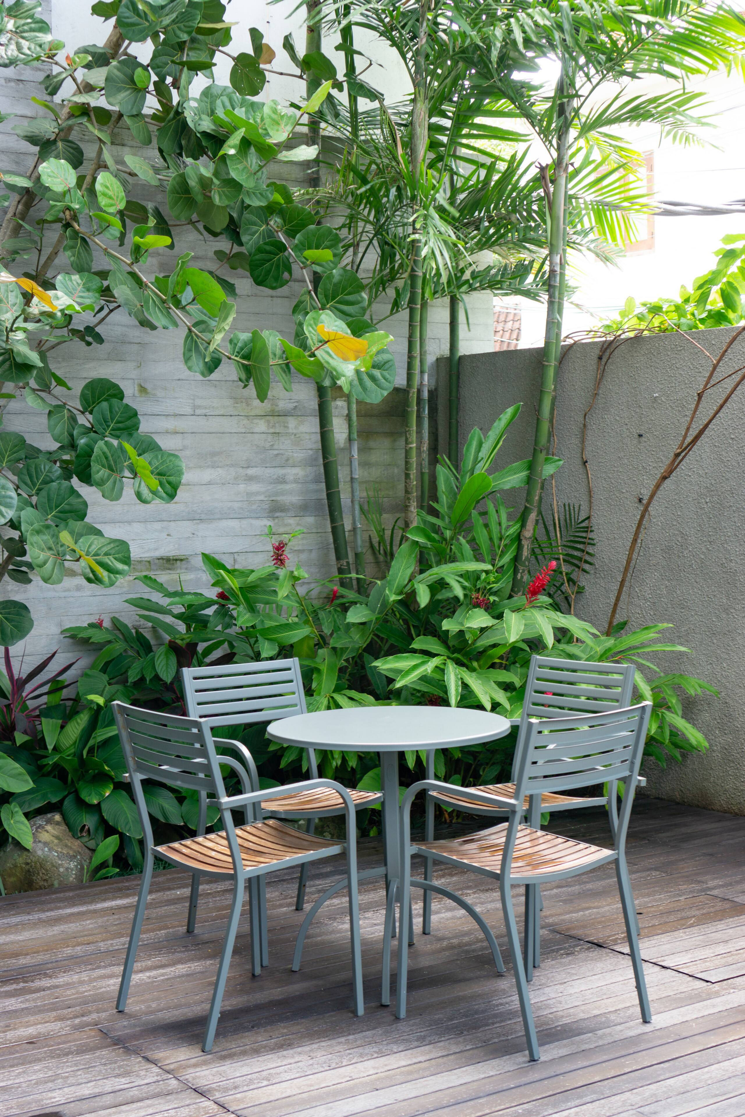 Homey 2BR • Free Breakfast • Walk to Cafés &Beach 6