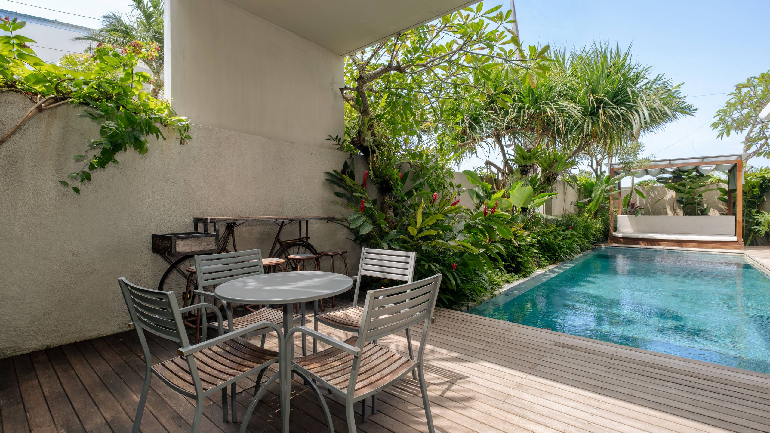 Homey 2BR • Free Breakfast • Walk to Cafés &Beach 7