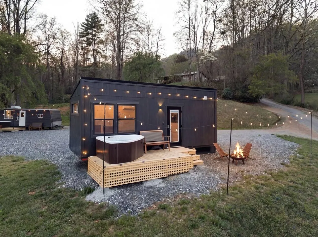 The Bryn | 15 Min To Sylva, Hot Tub & Fire Pit