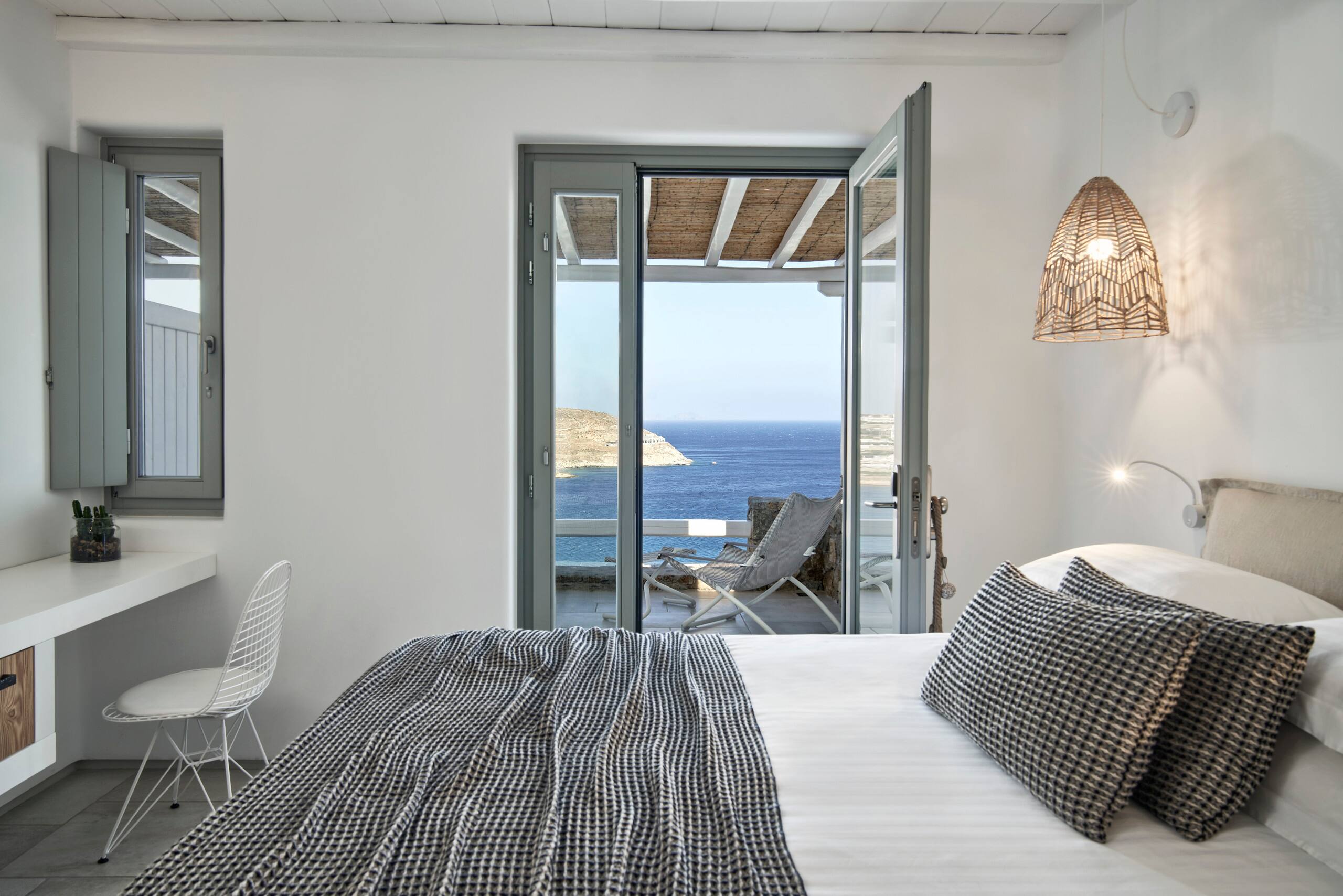 Cozy room sea view