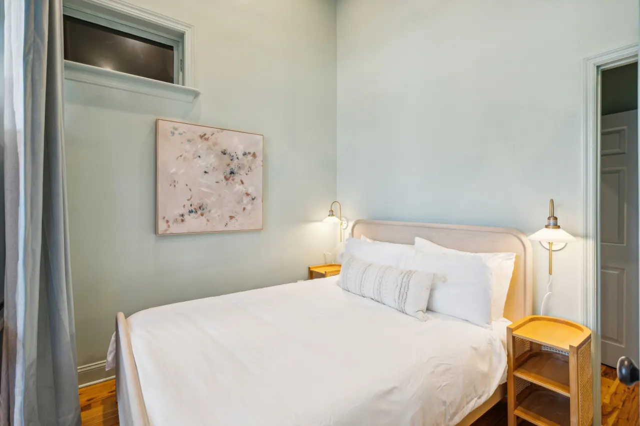 Sweetgrass Suite - Walk to King 15
