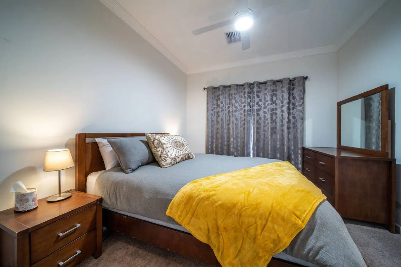The Arlington—Easy Stay near Entertainment & CBD 16
