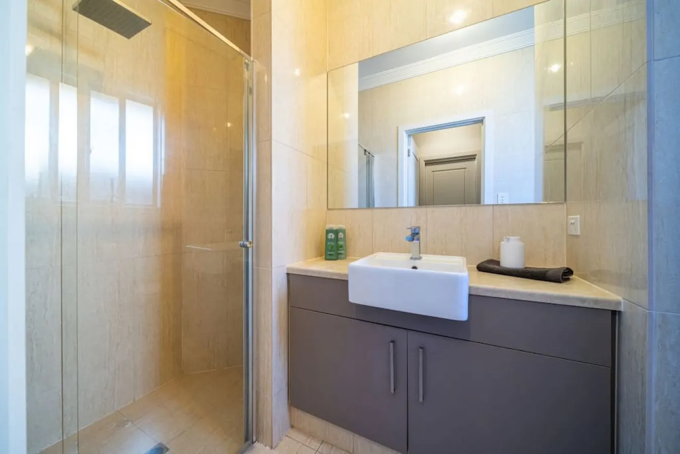 The Arlington—Easy Stay near Entertainment & CBD 17