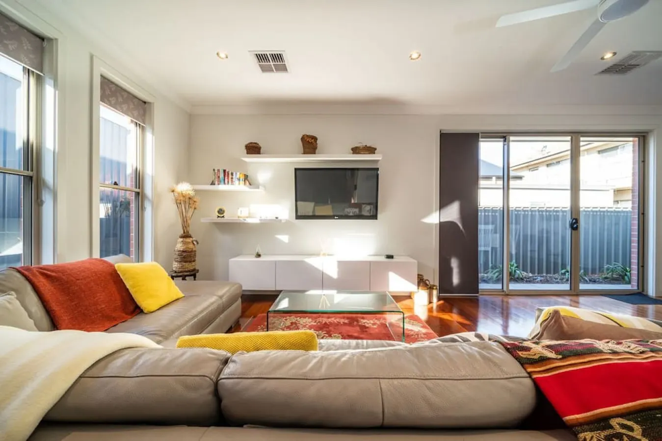 The Arlington—Easy Stay near Entertainment & CBD 8