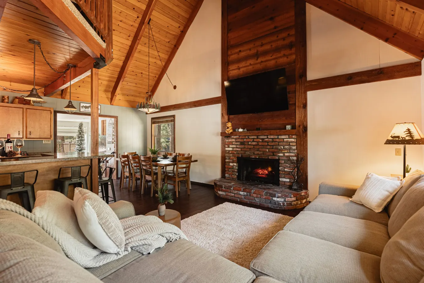NEW! Knoll Lake Cabin in Big Bear Lake, BBQ, PET 11