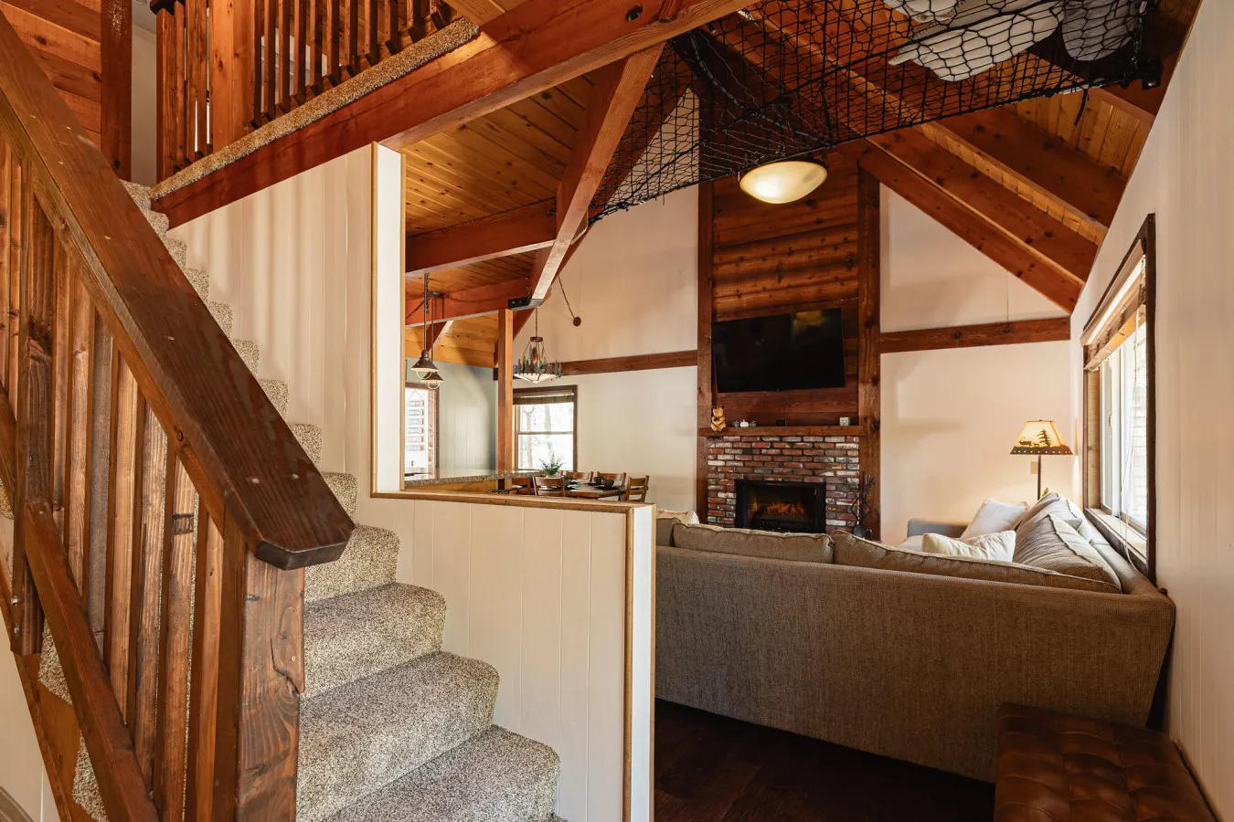 NEW! Knoll Lake Cabin in Big Bear Lake, BBQ, PET 12