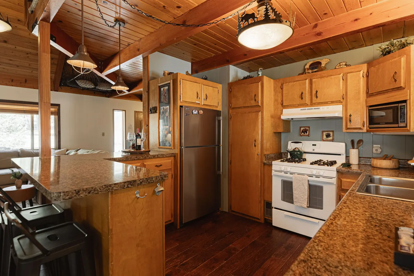 NEW! Knoll Lake Cabin in Big Bear Lake, BBQ, PET 14