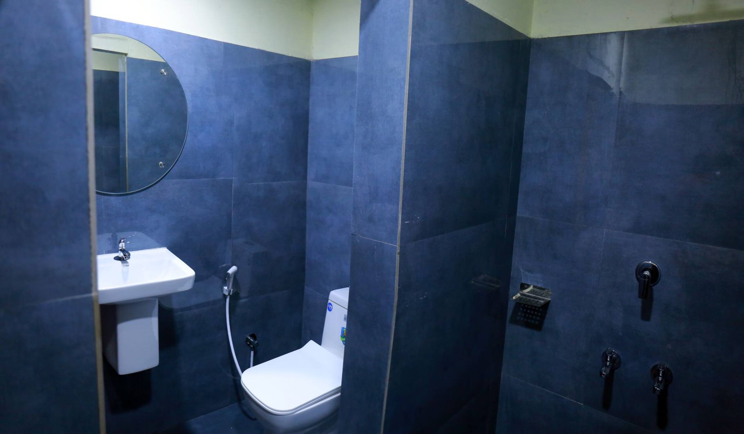 Pamba Pool cottage 8