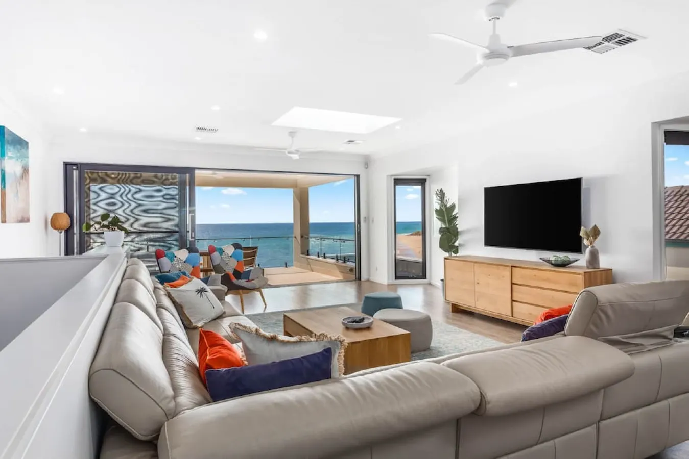 Seascape at Christies Beach—Oceanview Family Stay