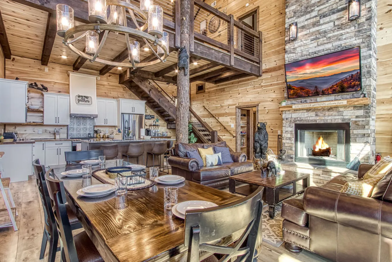 Luxury Cabin with breathtaking Mountain Views 11
