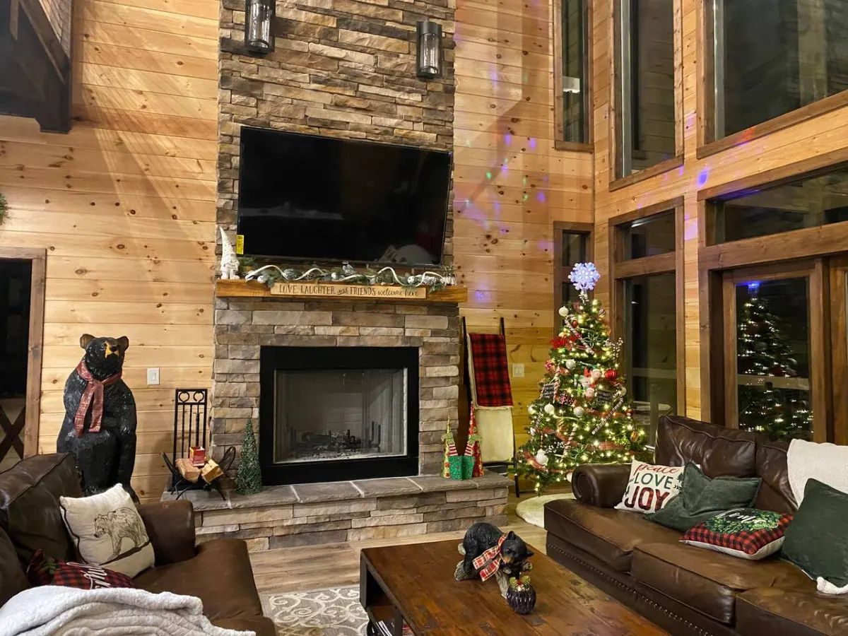 Luxury Cabin with breathtaking Mountain Views 16