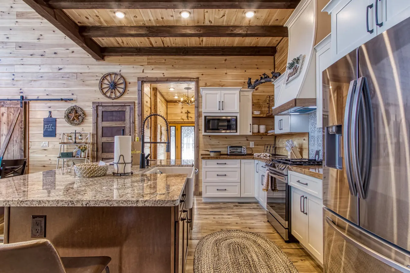 Luxury Cabin with breathtaking Mountain Views 19