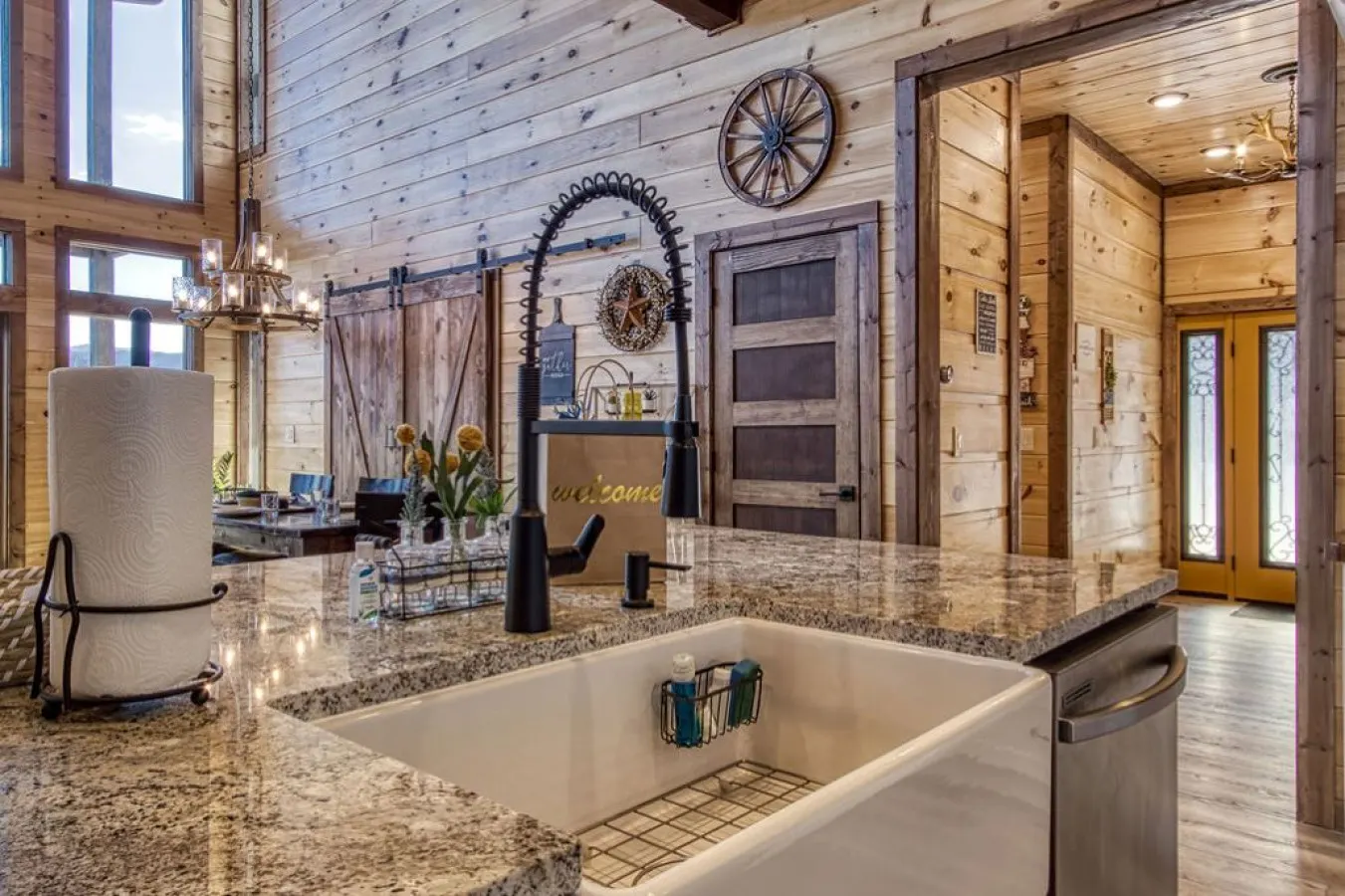 Luxury Cabin with breathtaking Mountain Views 20