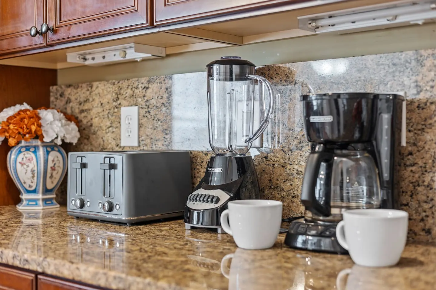 Modern 4BR Home by Atlantic Station 13