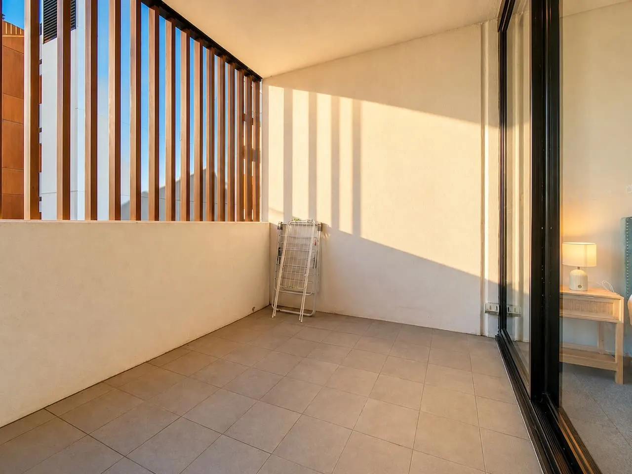 Gordon 2BR Apt Walk to Station & Shops 9