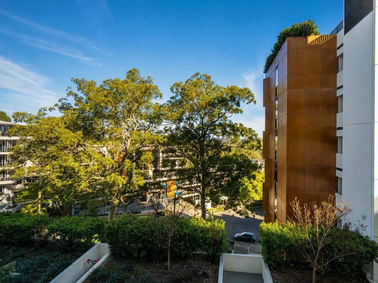 Gordon 2BR Apt Walk to Station & Shops 15