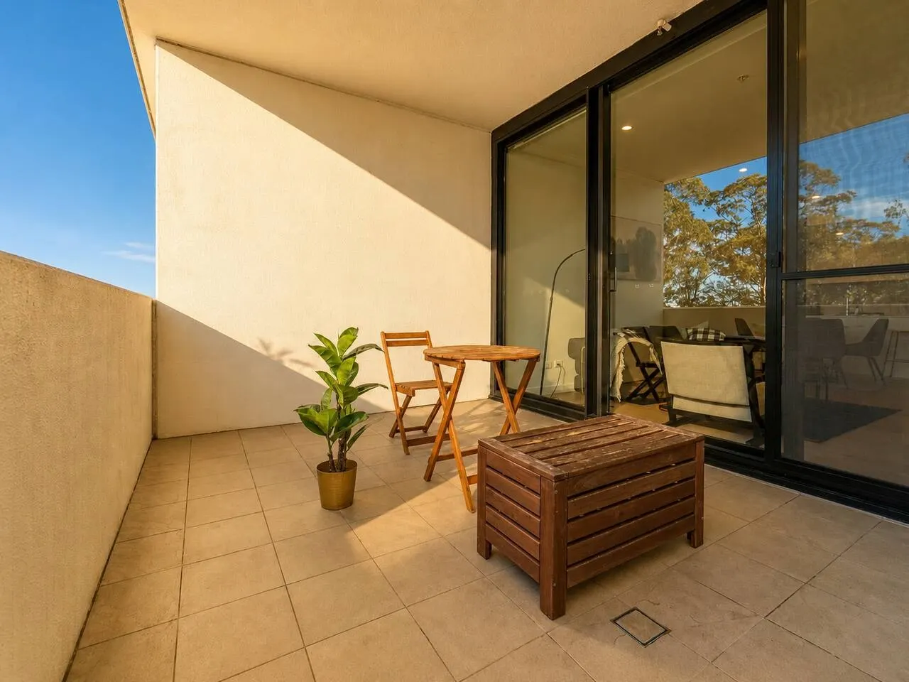 Gordon 2BR Apt Walk to Station & Shops 8
