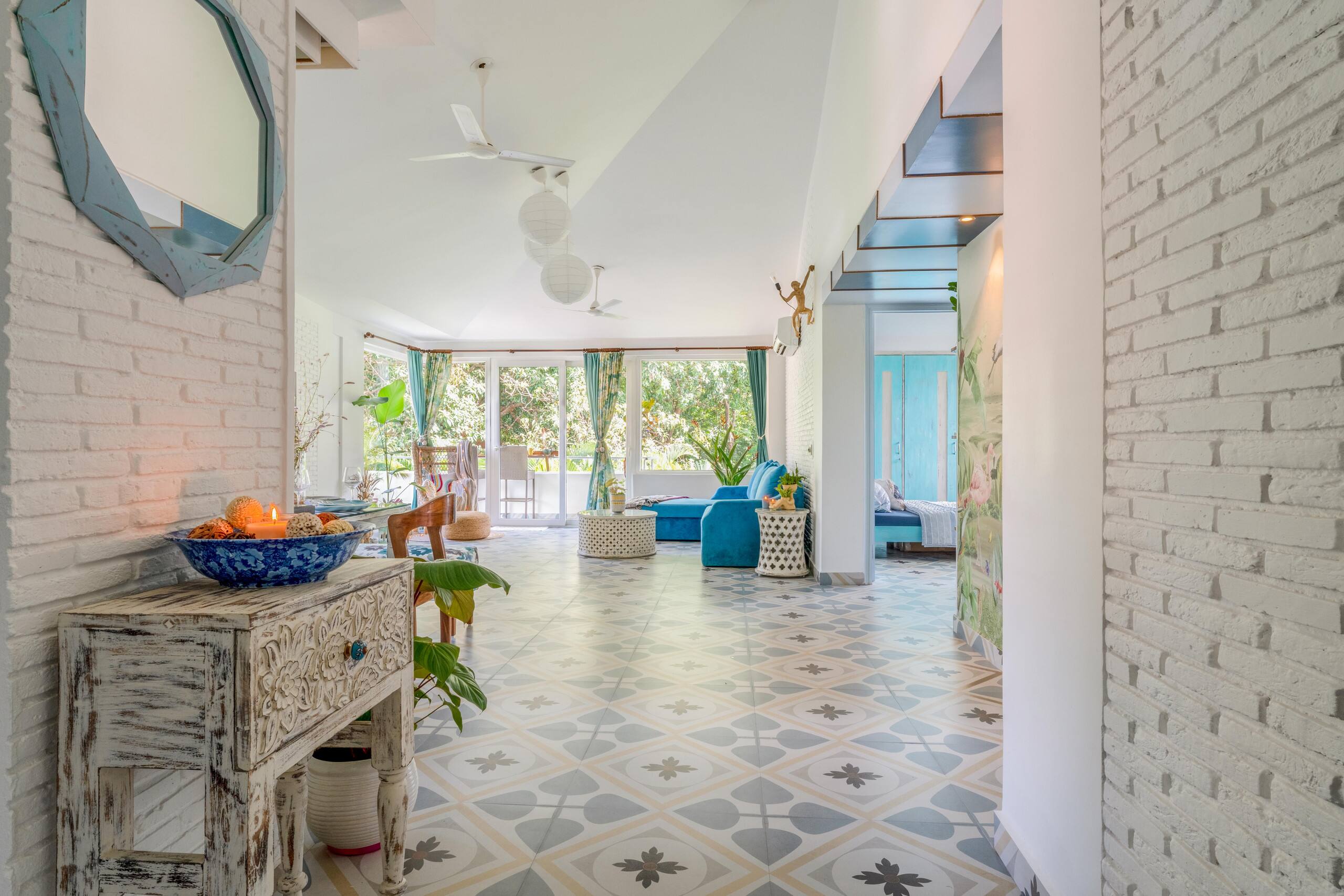 Sunny 2BHK getaway + 6 beers | Near Candolim 10