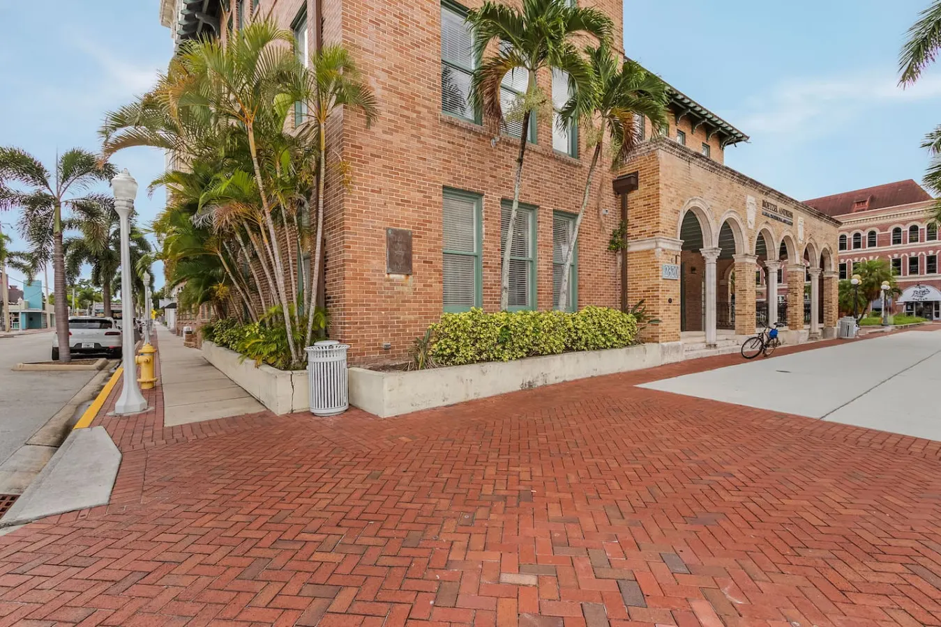 Casa Palma: Historic apt in the BEST spot downtown 10