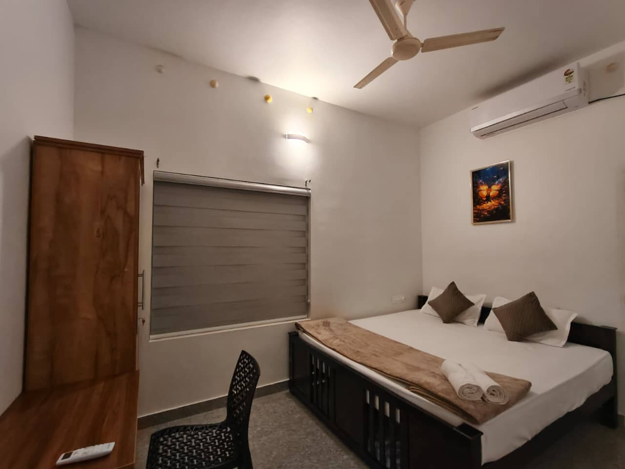 Whitefort Rohini Homestay 8