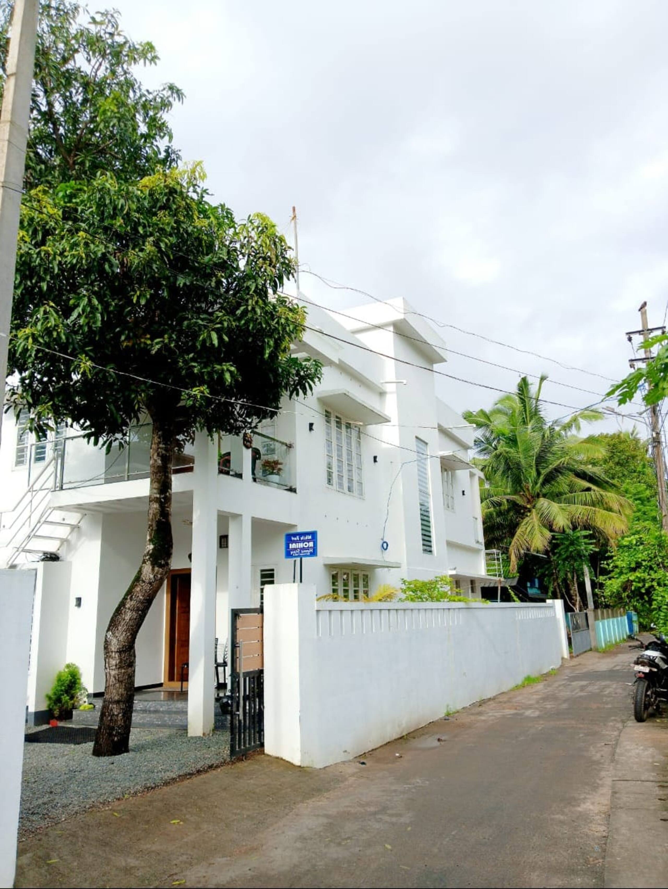 Whitefort Rohini Homestay 5
