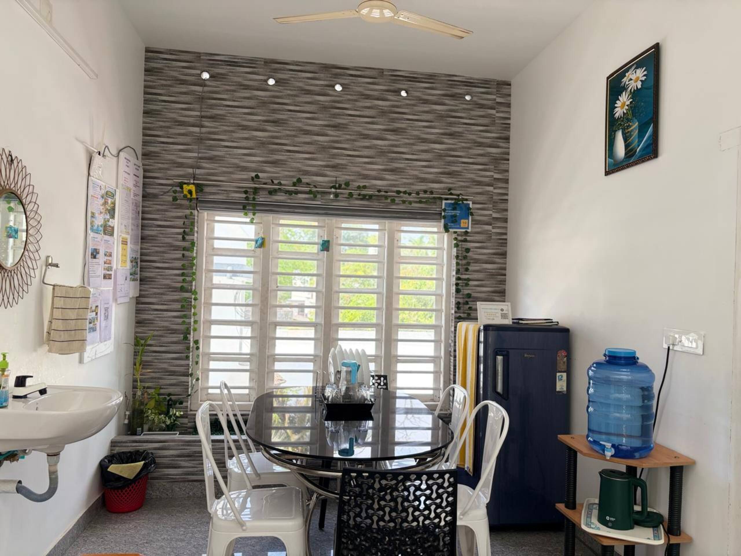 Whitefort Rohini Homestay 12