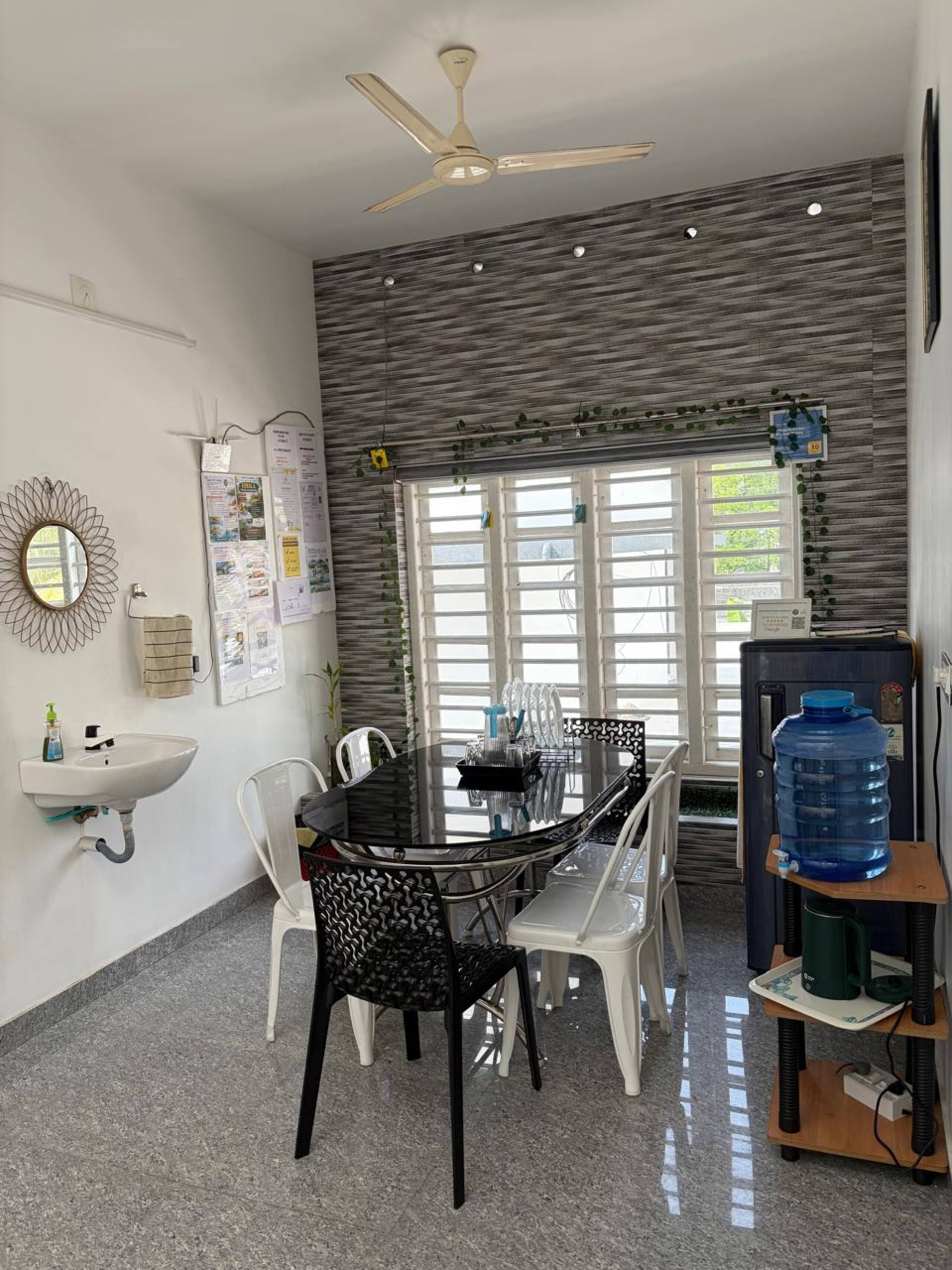 Whitefort Rohini Homestay 11