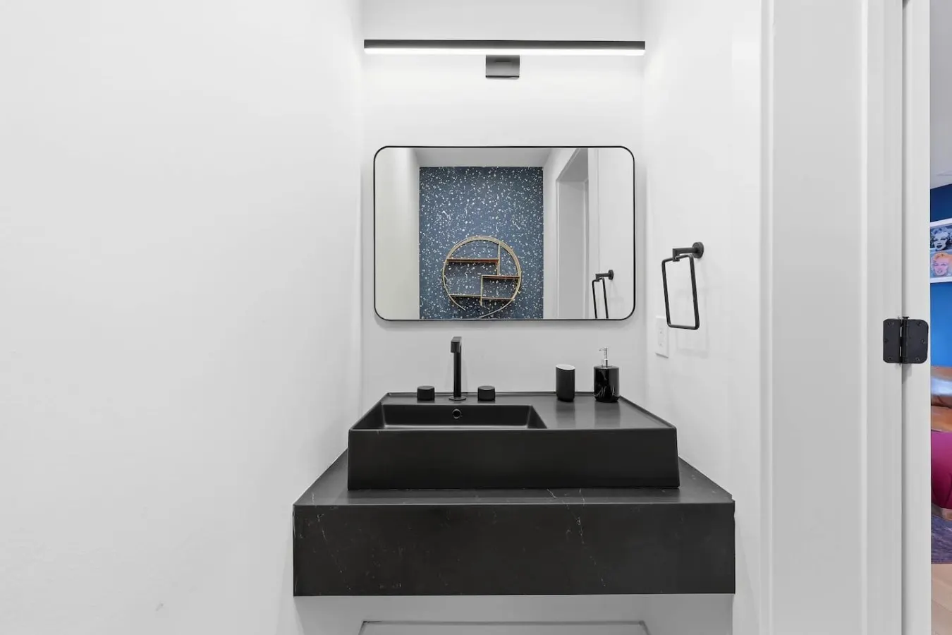Renovated 3 BDR/Pool + Parking 20