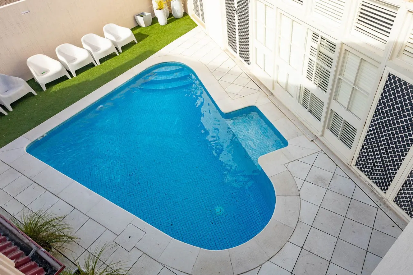 Smugglers 9—Poolside in the Heart of Victor Harbor 8