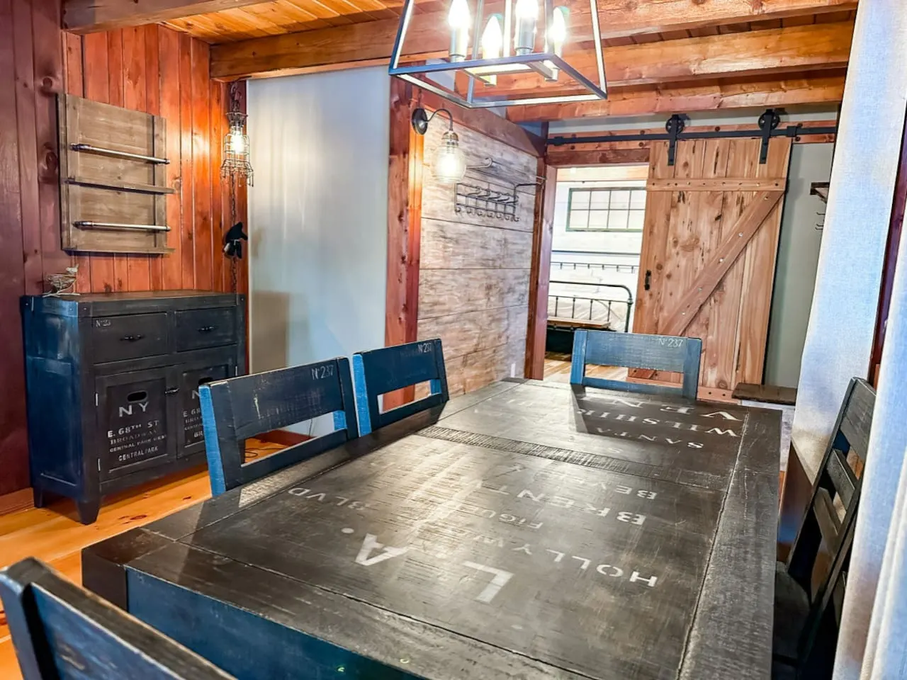 Log Cabin Escape Hot Tub + Mntn Views Near Lake 16