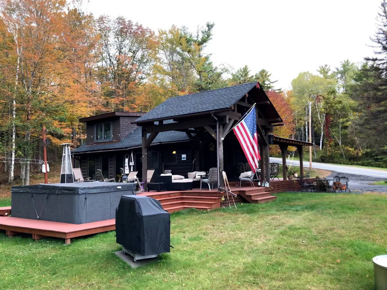 Log Cabin Escape Hot Tub + Mntn Views Near Lake 18