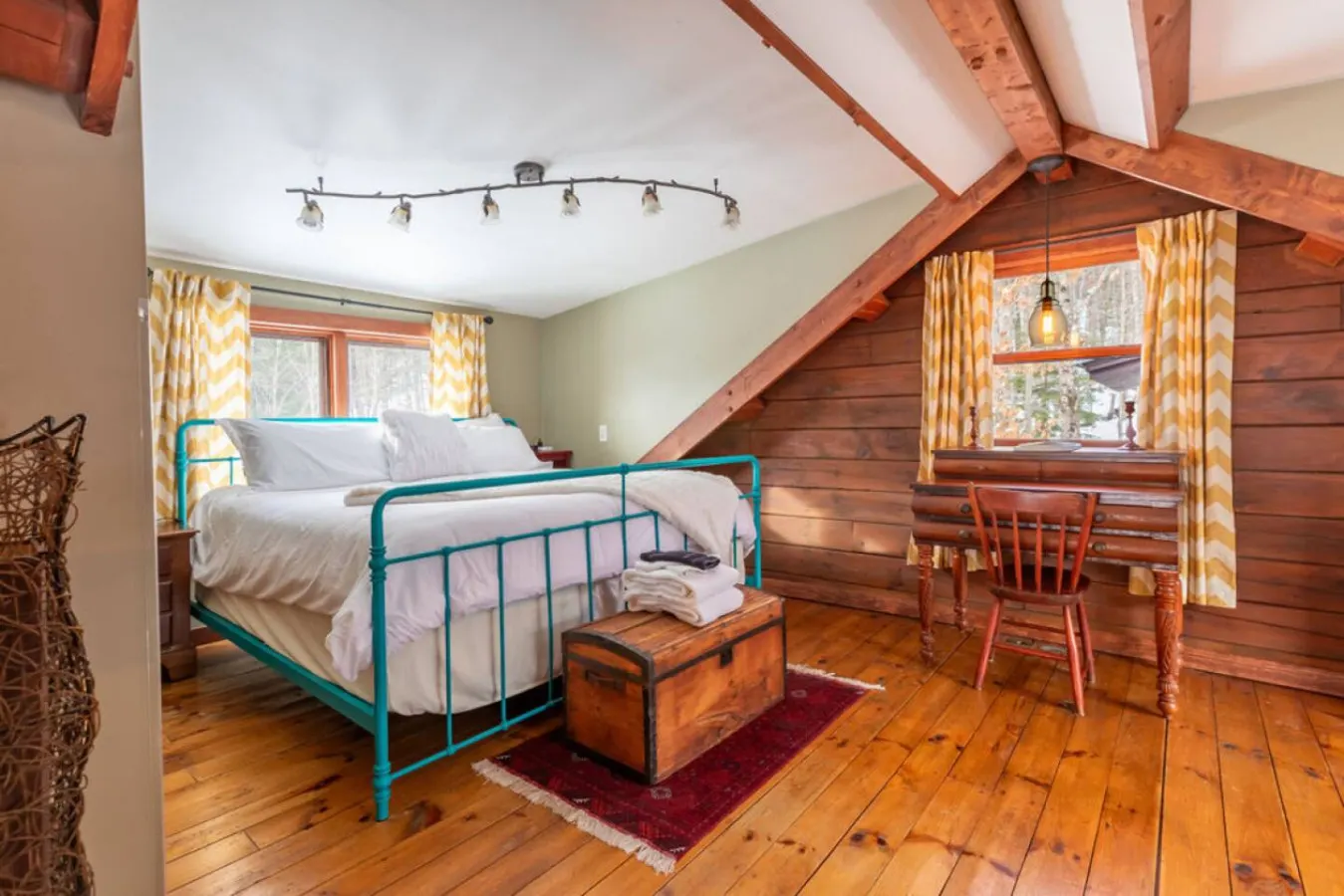 Log Cabin Escape Hot Tub + Mntn Views Near Lake 7