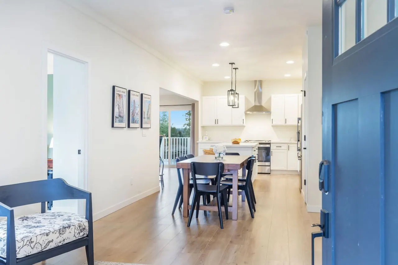 Stylish Family Retreat 19