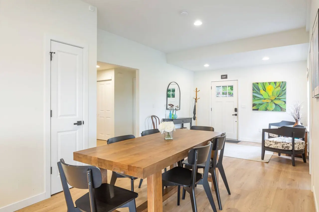 Stylish Family Retreat 20