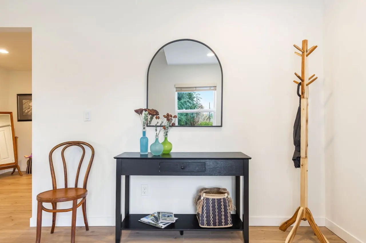 Stylish Family Retreat 8