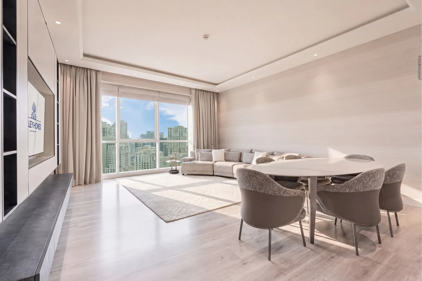 Spacious Central JBR Home w/ Private Beach 13