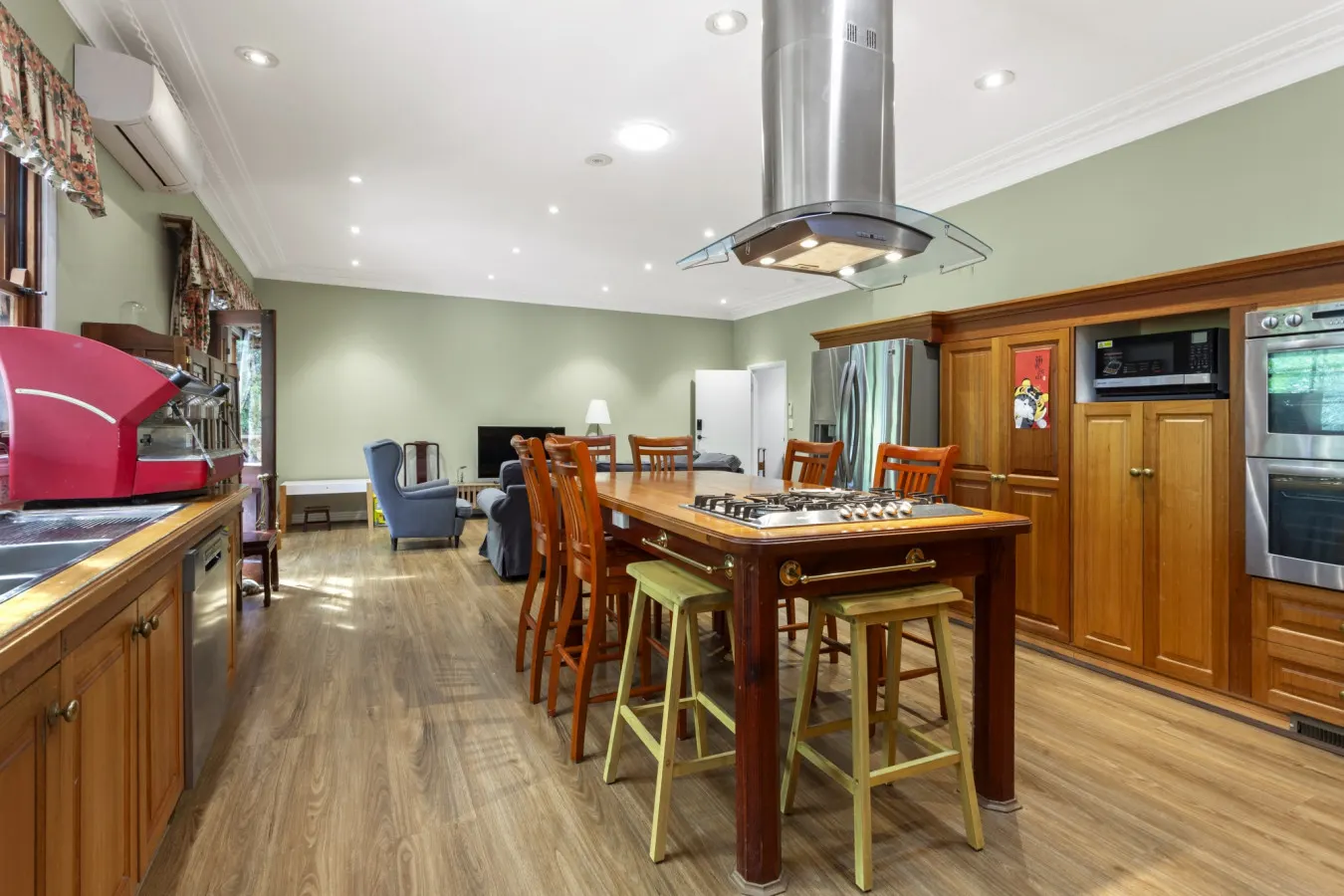 Birdstow – Spacious, Peaceful Stay, Sleeps 10 2
