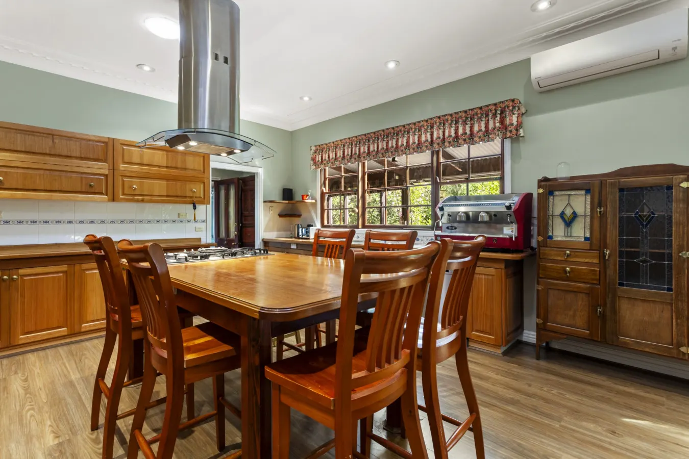 Birdstow – Spacious, Peaceful Stay, Sleeps 10 3