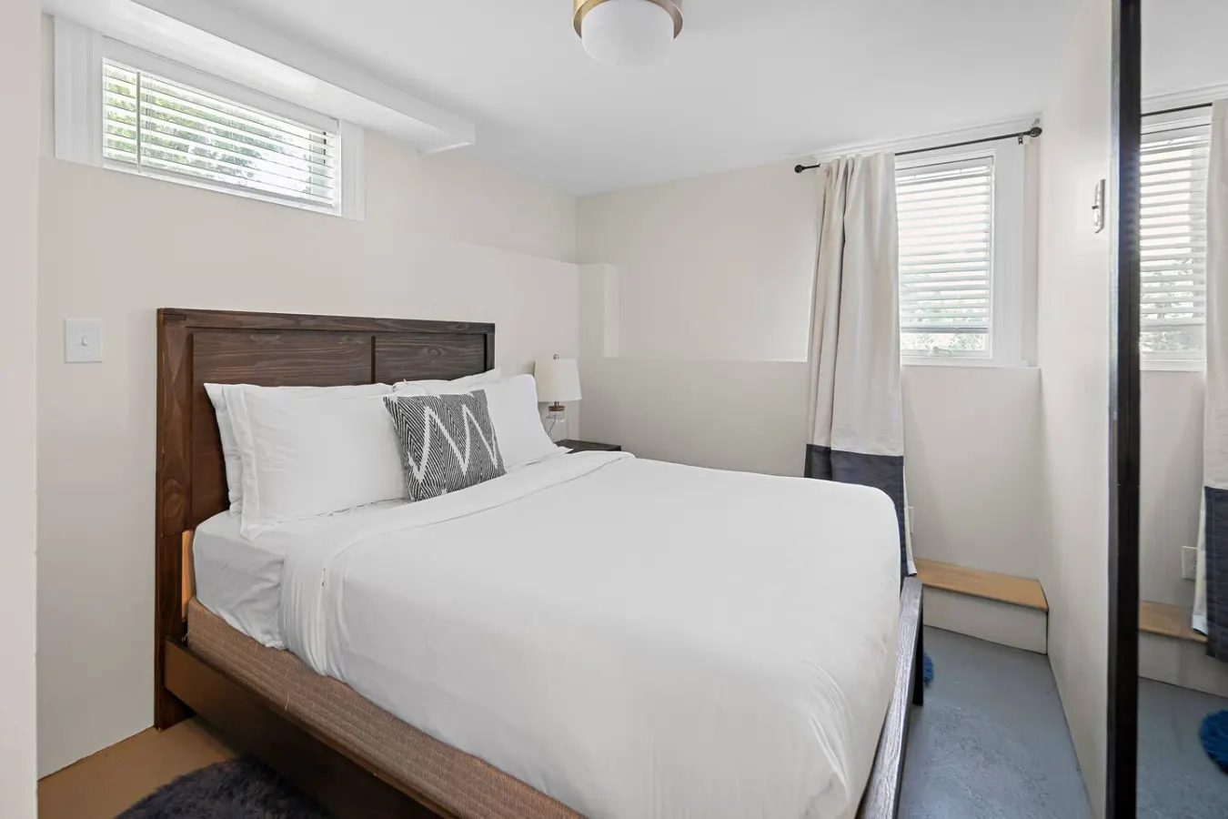 Bright Modern Condo 10 mins to Boston with Parking 11